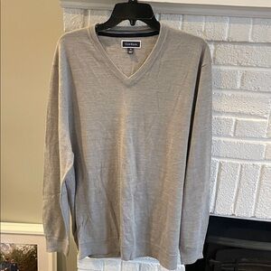 Club Room Men's Gray V-Neck Sweater